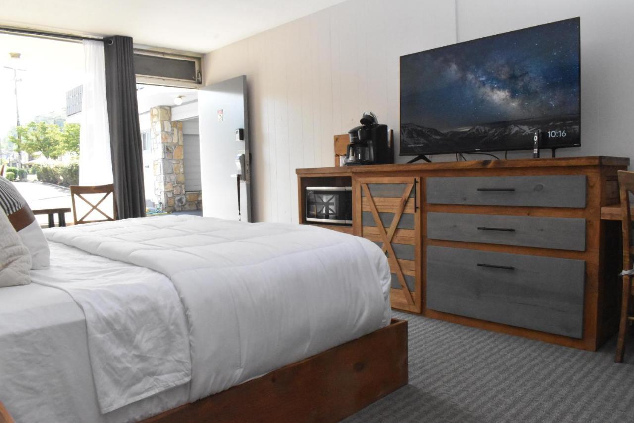 Timber Ridge Lodge ガトリンバーグ エクステリア 写真