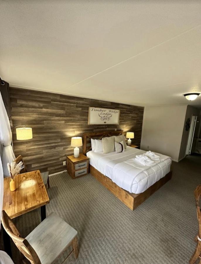Timber Ridge Lodge ガトリンバーグ エクステリア 写真