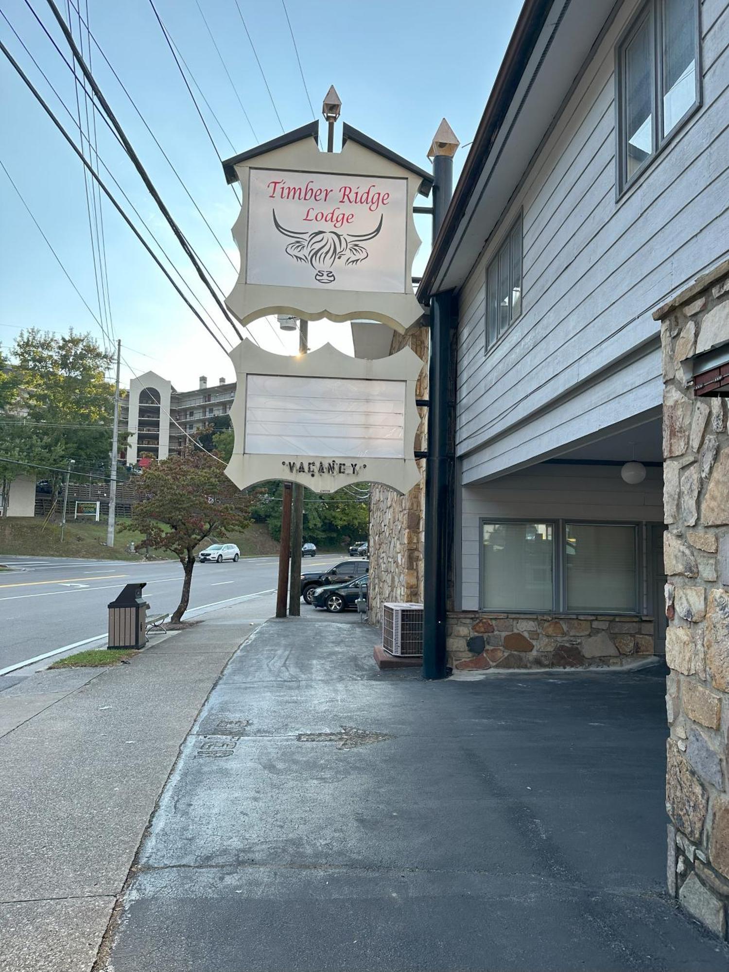 Timber Ridge Lodge ガトリンバーグ エクステリア 写真