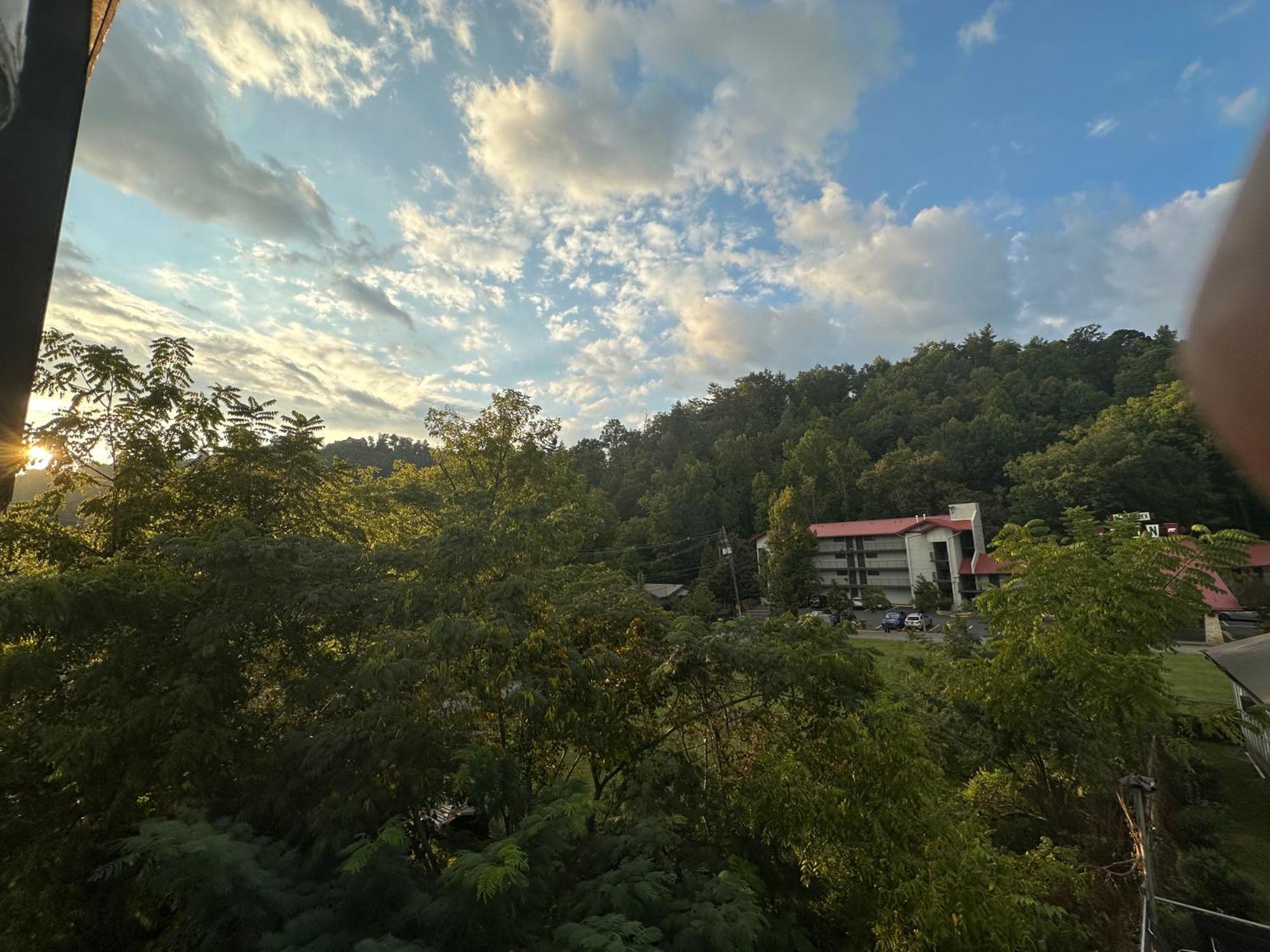Timber Ridge Lodge ガトリンバーグ エクステリア 写真